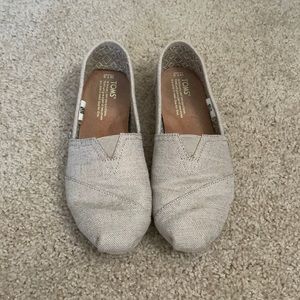 Toms burlap shoes